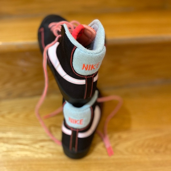 Nike Blazer Mid 77 - Picture 2 of 5